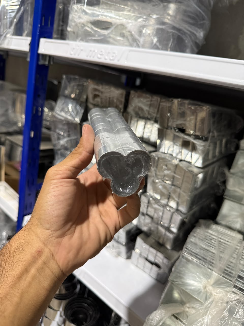 طابع ترافل 2 المنيوم 10p